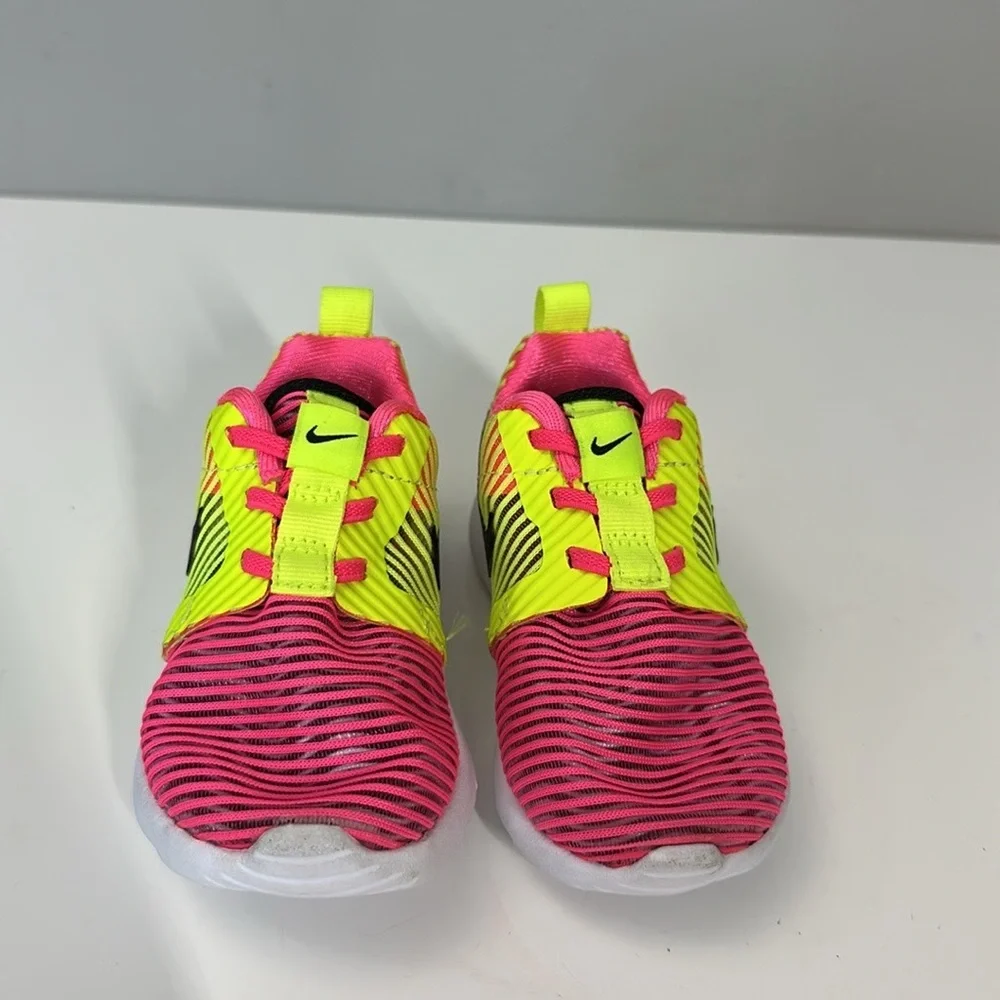 Nike Roshe One Flight Weight Baby Sneakers Size 5C